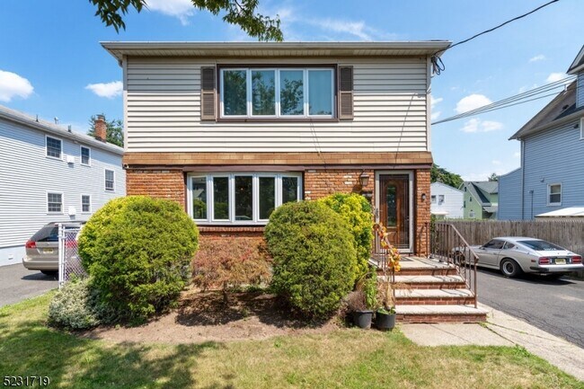 Building Photo - 105 Berkeley Ave