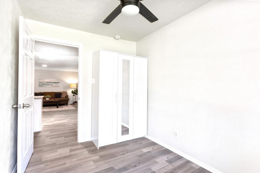 Building Photo - Conveniently located Fort Worth home with a welcoming atmosphere!