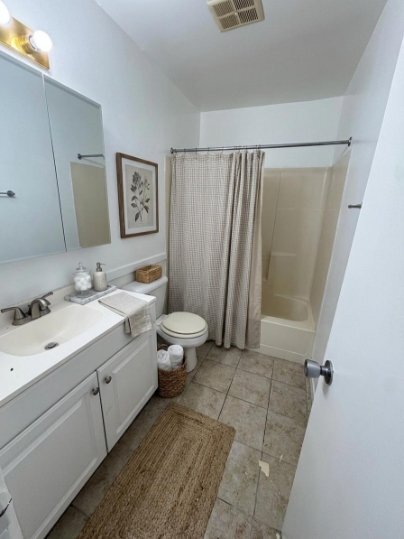 Building Photo - 1306 W Michigan Ave