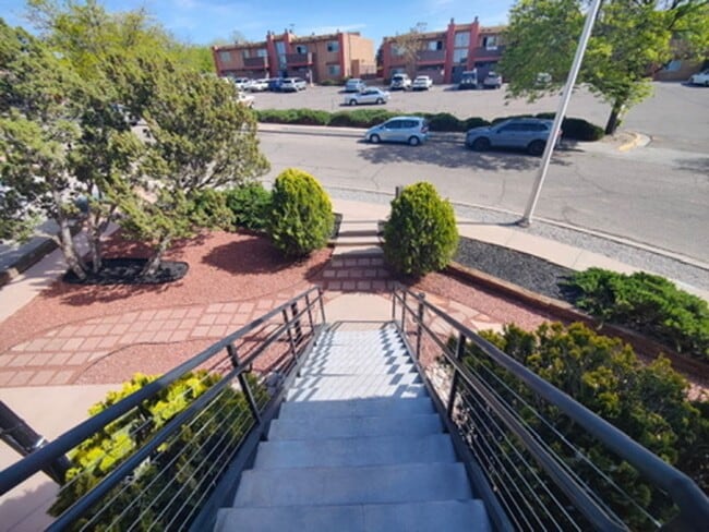 Building Photo - 1307 Rufina Ln