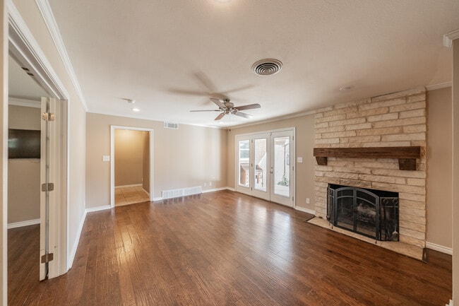 Building Photo - 6817 Fortune Rd