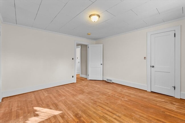 Building Photo - 807 Shamrock Rd