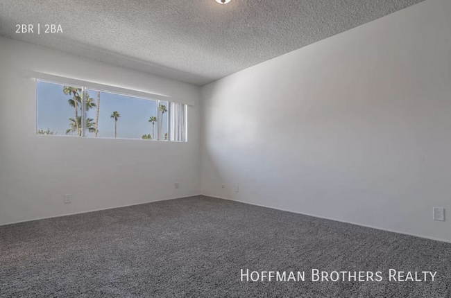 Building Photo - 3624 Dana St