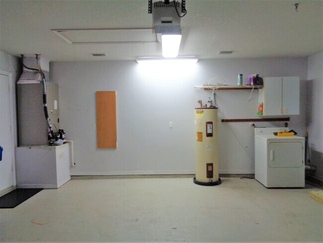 Building Photo - 741 17th Ln SW