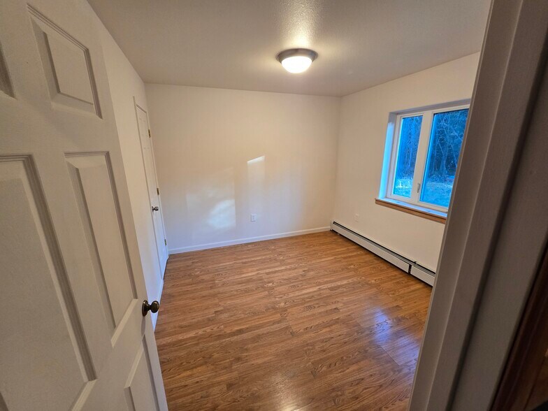 Building Photo - 1203 Paige Ave