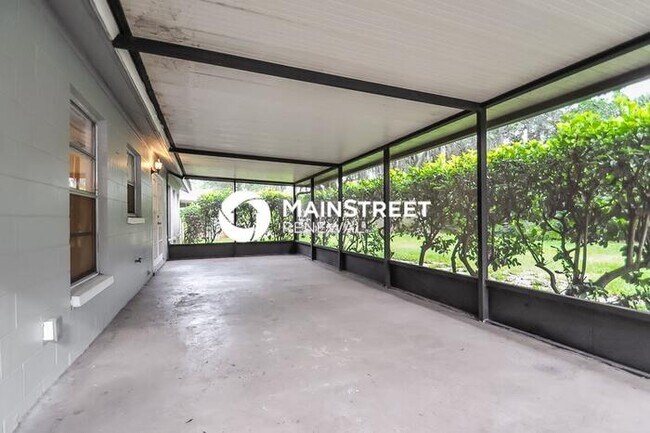 Building Photo - 3 Bedroom Pet-Friendly Home in Riverview, FL with Main Street Renewal