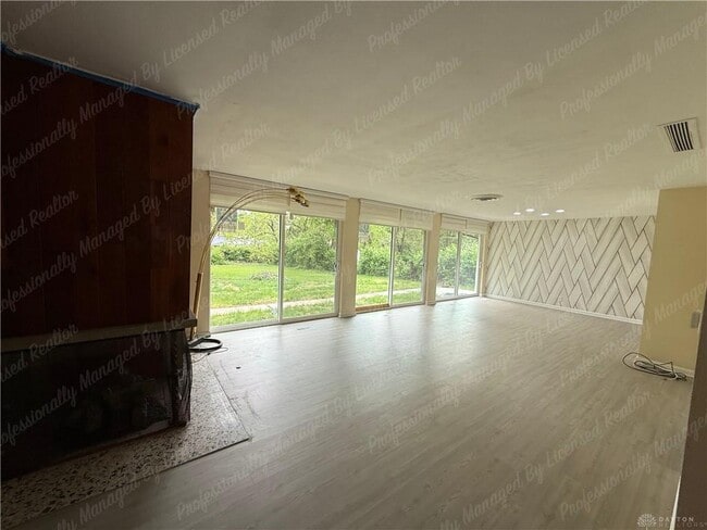 Building Photo - 3776 Dorset Dr