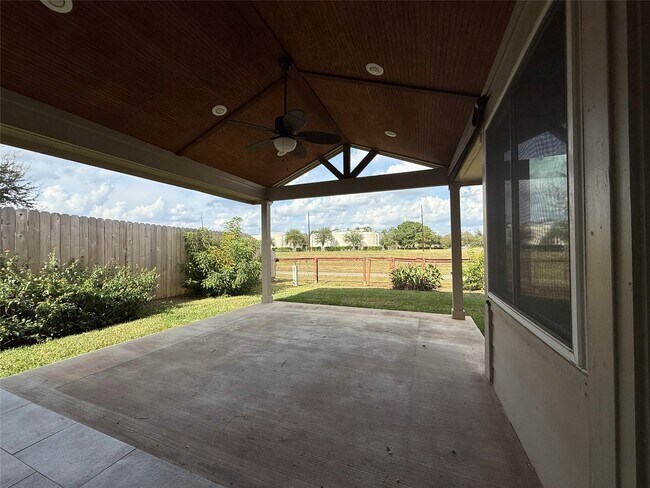 Building Photo - 2131 Greencove Ln