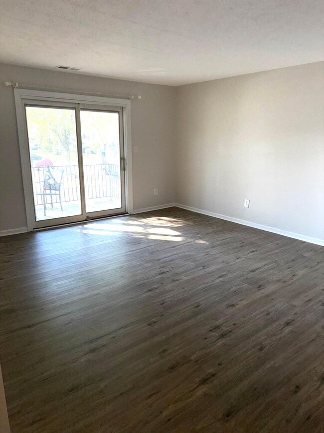 Building Photo - 1440 Slade Ave