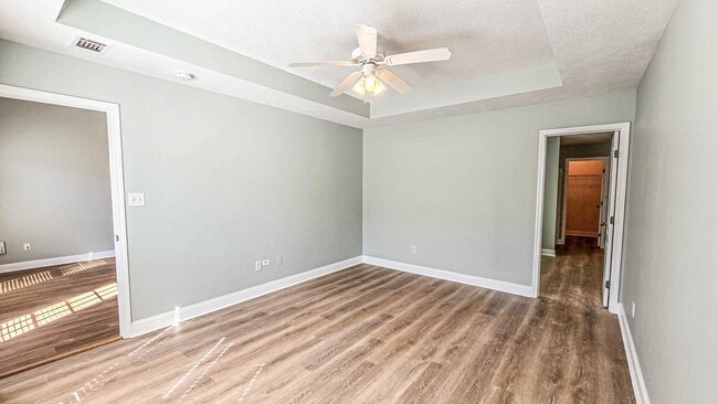 Building Photo - 831 Landing Dr