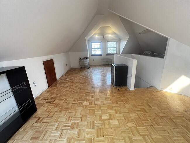 Building Photo - 103 St Andrew Rd