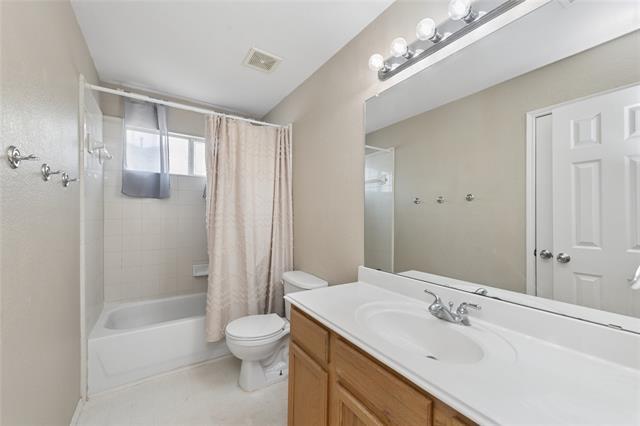 Building Photo - 5909 Vineyard Ln