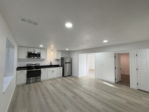 Building Photo - 7898 Tinamous Rd