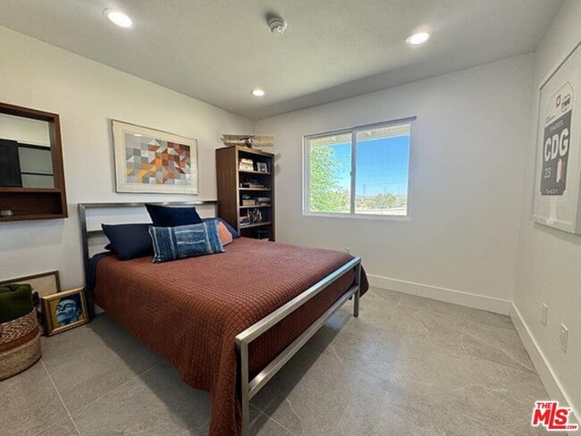 Building Photo - 6836 Mt Shasta Ave