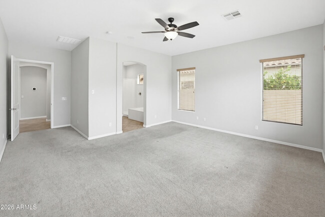 Building Photo - 1735 W Aloe Vera Dr