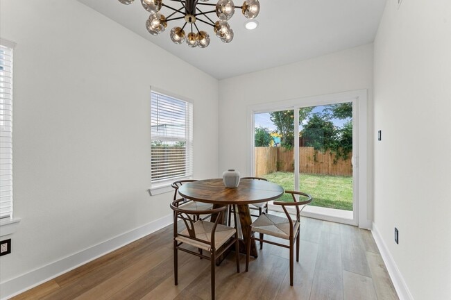 Building Photo - 8605 Amadwe St