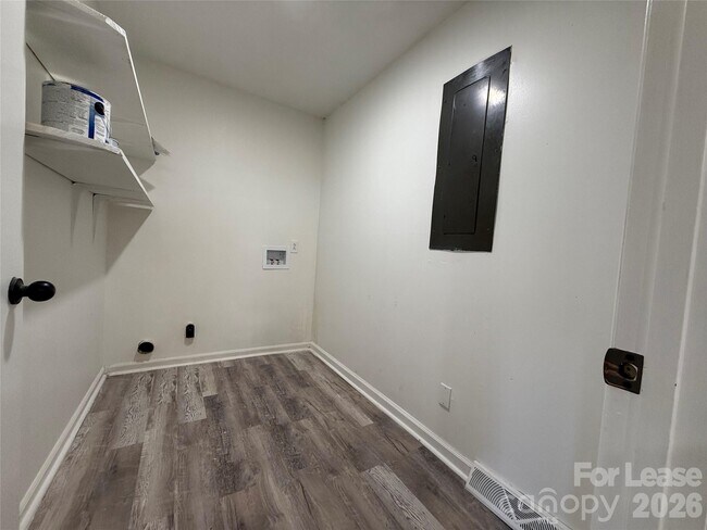 Building Photo - 201 Allison Dr