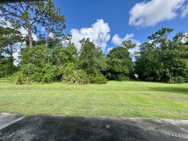 Building Photo - 5225 Wildflower Rd