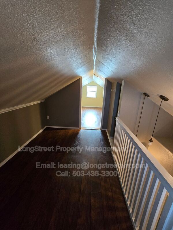 Building Photo - 1740 SW 12th Ave