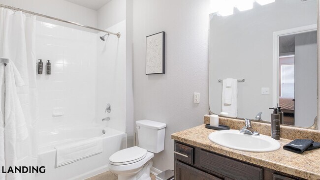 Building Photo - 14807 Woodland Hills Dr