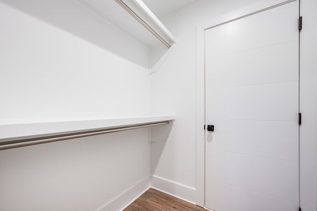 Building Photo - Room in Townhome on Donna Ave