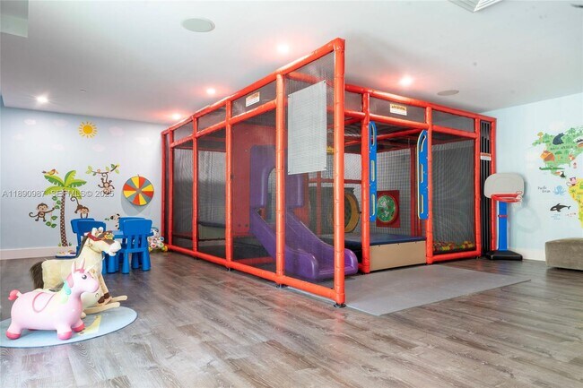 Building Photo - 950 Brickell Bay Dr