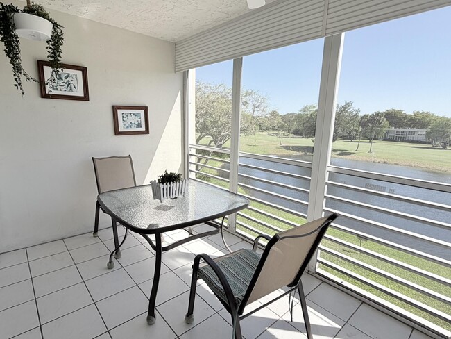 Building Photo - 4030 W Palm Aire Dr