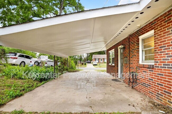 Building Photo - 4202 Halifax Rd