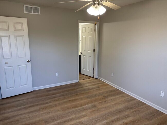 Building Photo - 4012 Snowy Owl Dr