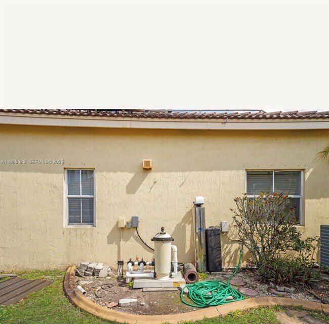 Building Photo - 1400 Meadows Blvd