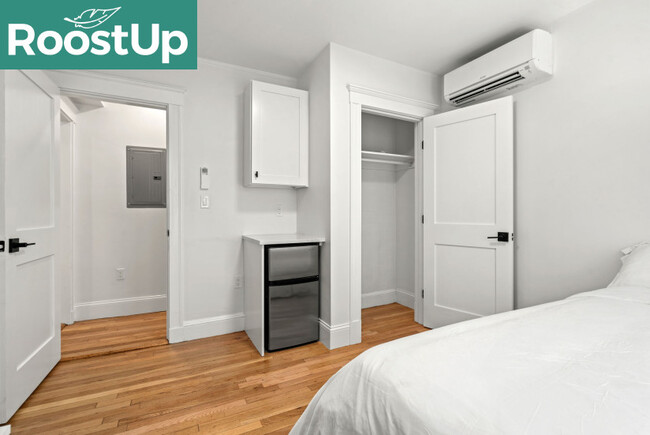 Building Photo - New RoostUp Furnished Private Bedroom near...