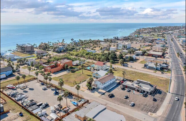 Building Photo - 102 W Corral St