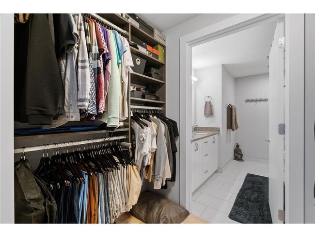 Building Photo - 740 Portland Ave