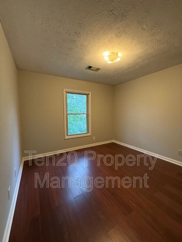 Building Photo - 3812 Wingate Dr