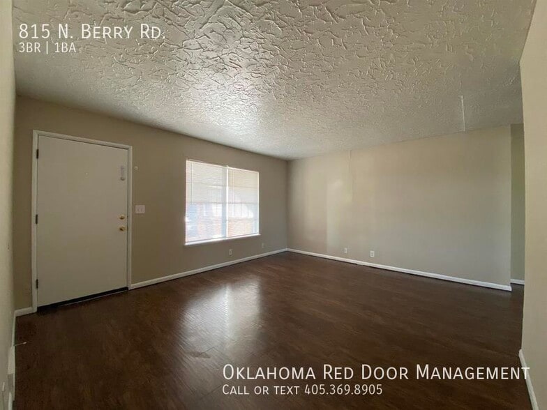 Building Photo - 815 N Berry Rd