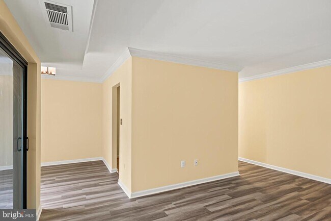 Building Photo - 6007 Majors Ln