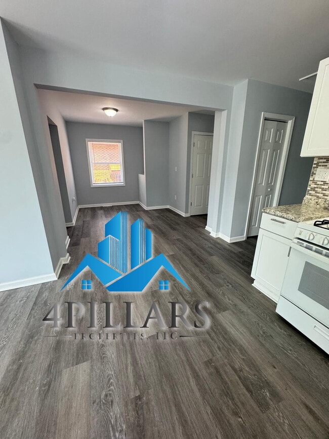 Building Photo - "Beautiful 3-Bedroom Retreat with 2 Baths ...