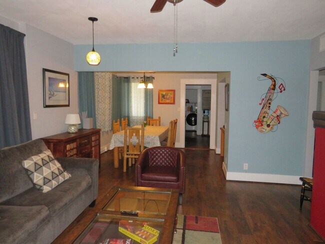 Building Photo - Furnished 2-Bedroom Home in the Historic Feldman Neighborhood – Central/University Area