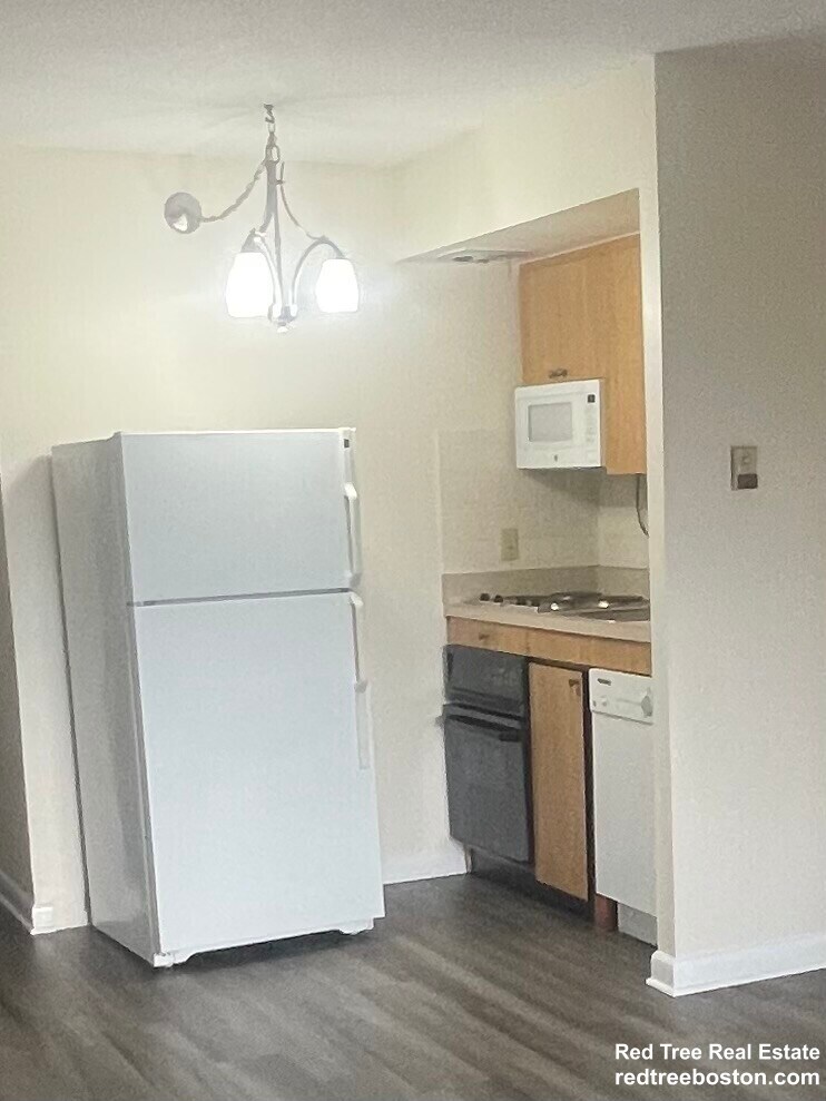 Building Photo - 385 Massachusetts Ave