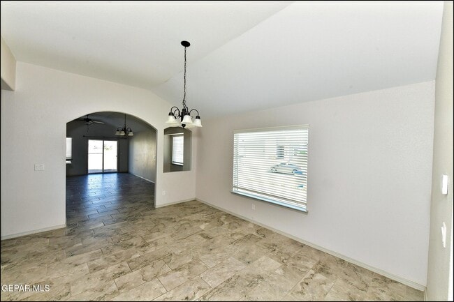 Building Photo - 14945 Tierra Escape Ave