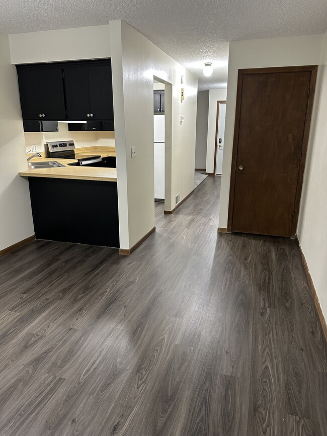 Dining room - 701 Tyler St NE