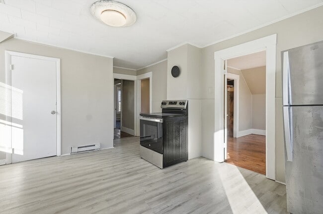 Building Photo - 29 Allen St