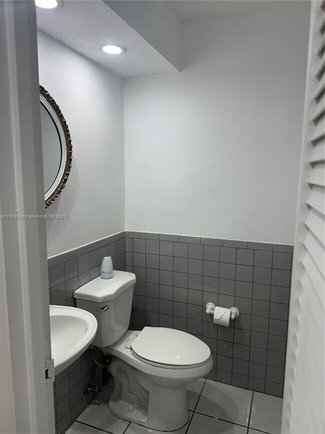 Building Photo - 200 172nd St