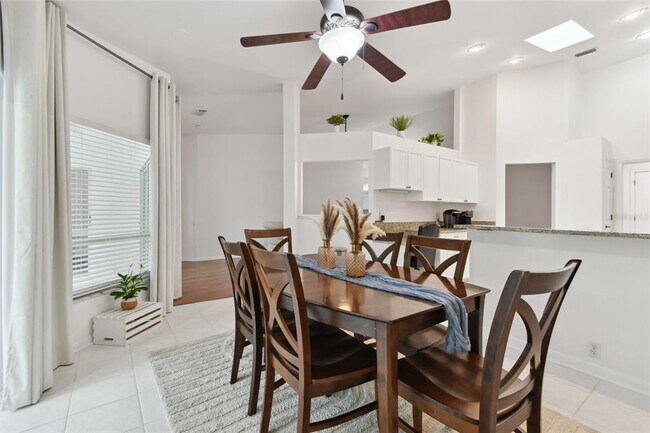 Building Photo - 4327 Murfield Dr E