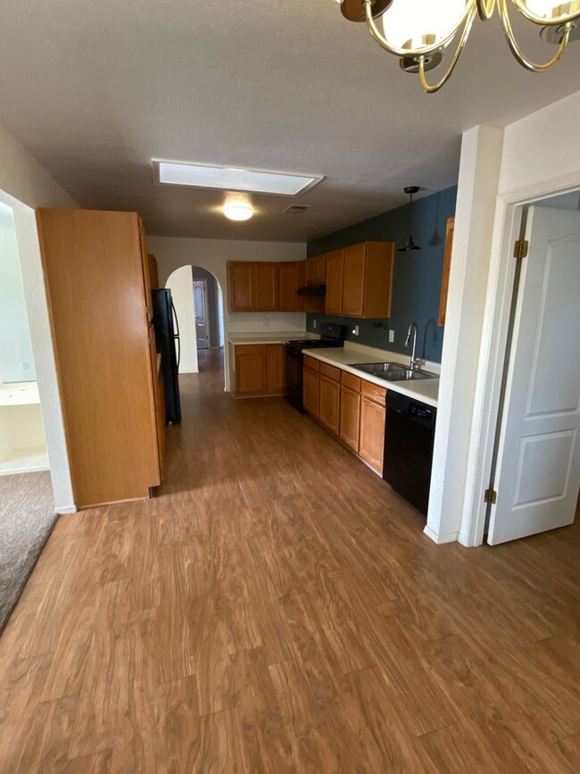 Building Photo - Rio Rancho 4/bd 2/ba 3/CG Views