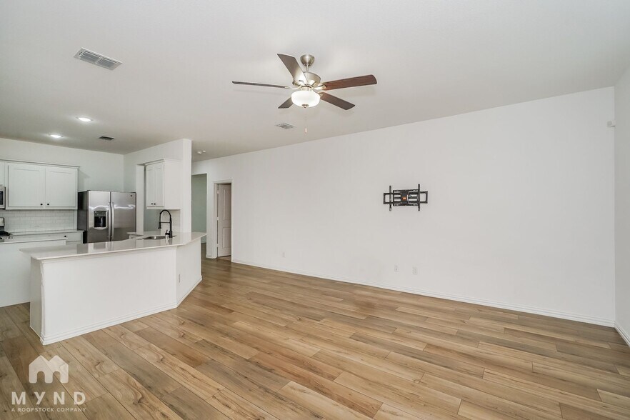 Building Photo - 3300 Layla Creek Dr