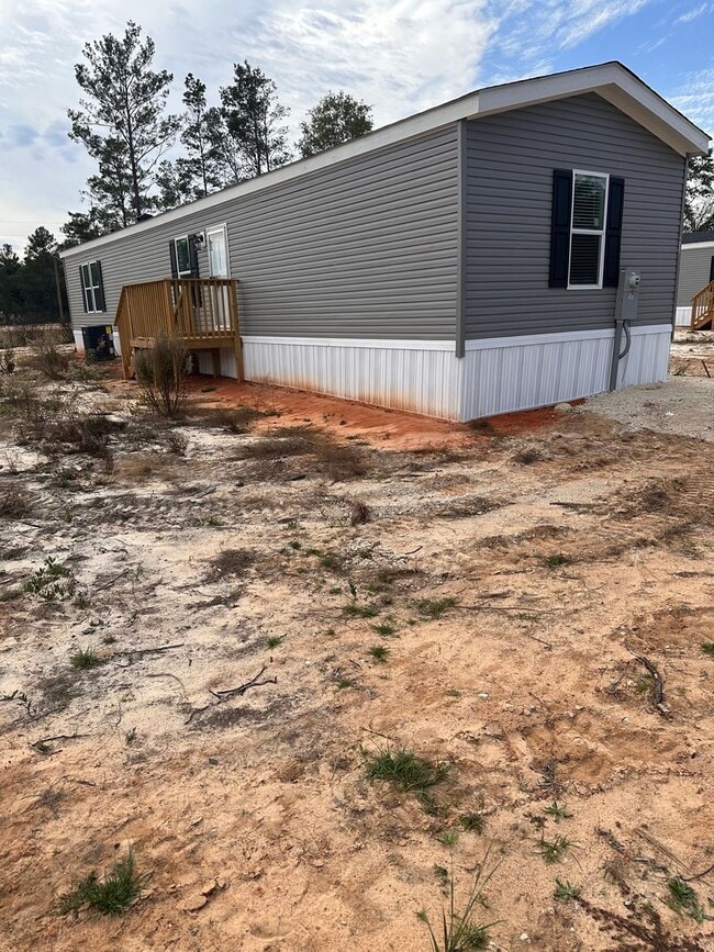 Building Photo - BRAND NEW-3 Bedroom / 2 Bath