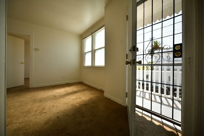 Building Photo - 2721 California St