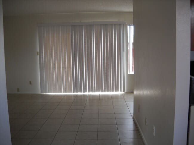 Building Photo - 2BR/1BA 827 sq.ft. rental in Sierra Vista, AZ