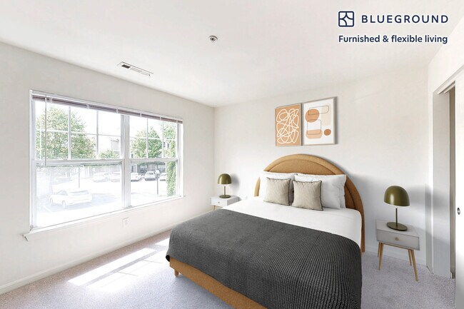 Building Photo - 1000 Avalon Dr